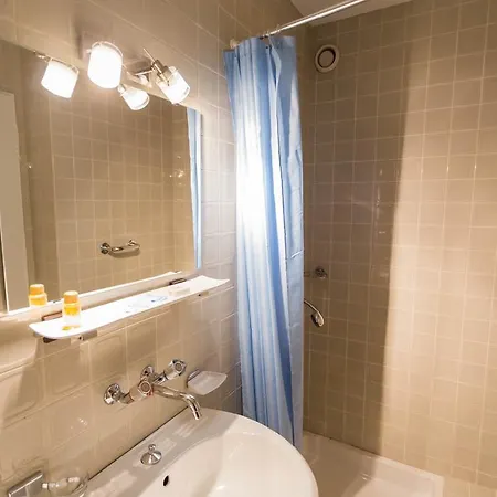 White Horse Hotel 3*